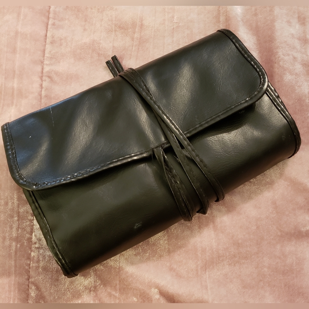 SHANY Urban Collection Professional Makeup Brushes Roll-Up Bag